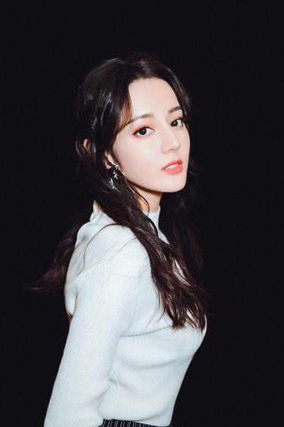 圈内爆料热巴王晶,神秘项目引期待  第1张