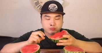 网红吃瓜红领巾,揭秘网络红人的幕后故事  第3张 网红吃瓜红领巾,揭秘网络红人的幕后故事  第3张