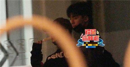 9条娱乐圈最新爆料,明星动向大揭秘,热点事件盘点!  第2张 9条娱乐圈最新爆料,明星动向大揭秘,热点事件盘点!  第2张