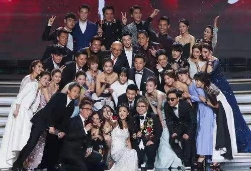 最新爆料17名明星,17位明星最新爆料揭秘  第3张 最新爆料17名明星,17位明星最新爆料揭秘  第3张