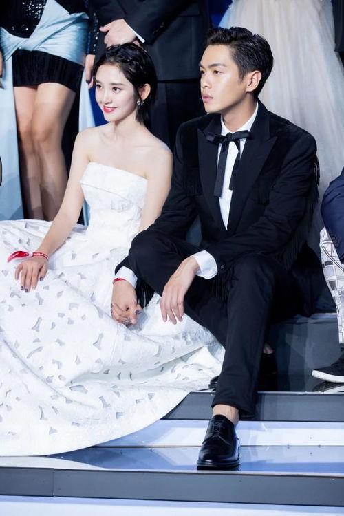 张若昀最新回应恋情爆料,最新回应揭露真相  第2张 张若昀最新回应恋情爆料,最新回应揭露真相  第2张